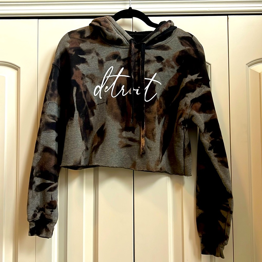 Detroit crop hoodie